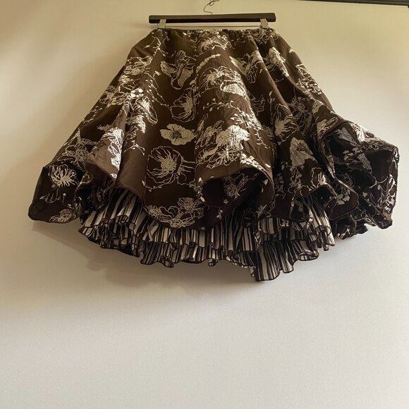 Chico's Brown Tiered Skirt White Floral Print Chico's Size 0 US Size 4 - Picture 4 of 11